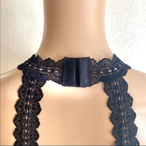 High Neck Lace Bralette - Picture 4 of 7